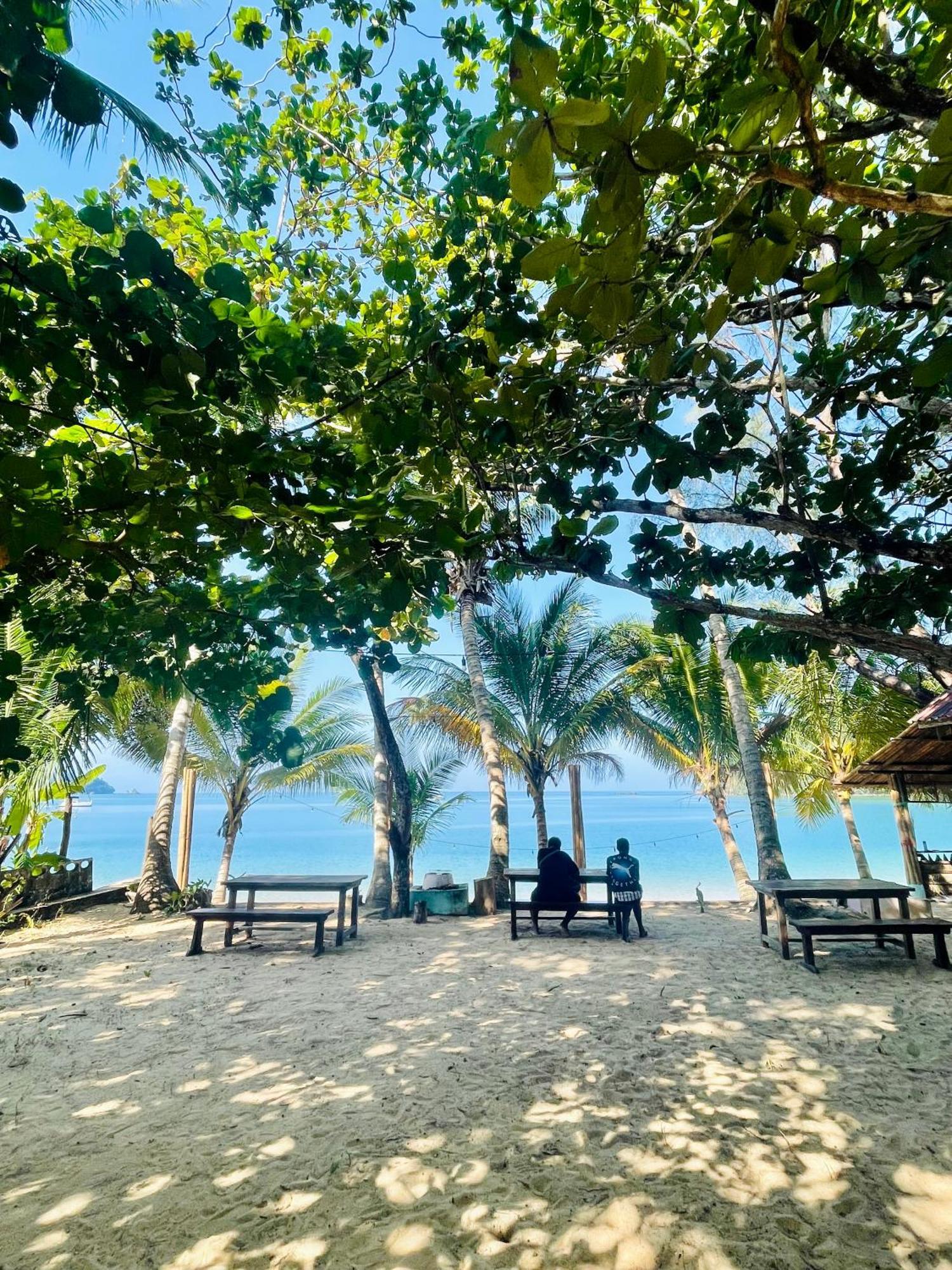Sunny Cove Beach Resort Koh Phayam Ranong Exterior photo