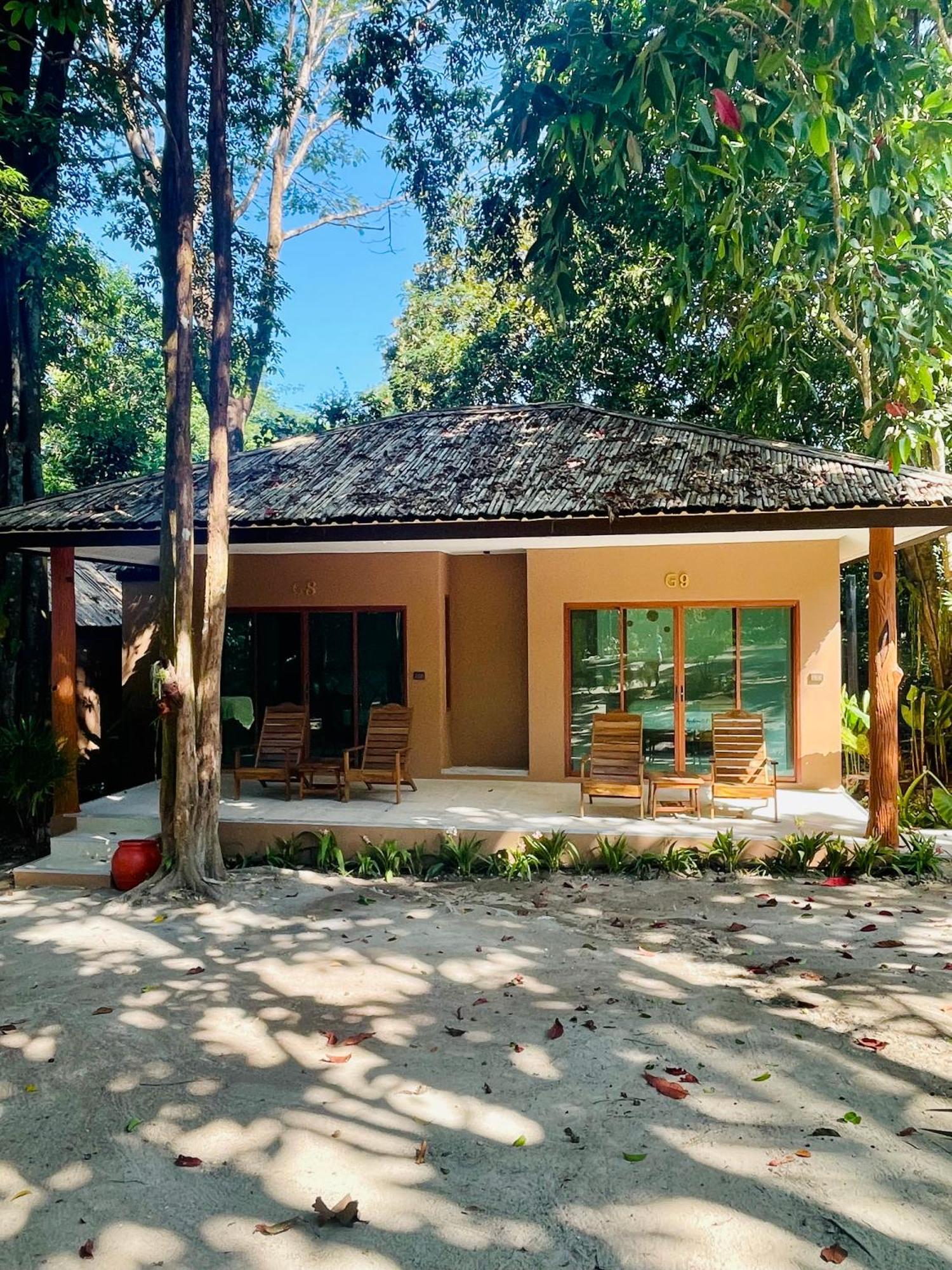 Sunny Cove Beach Resort Koh Phayam Ranong Exterior photo