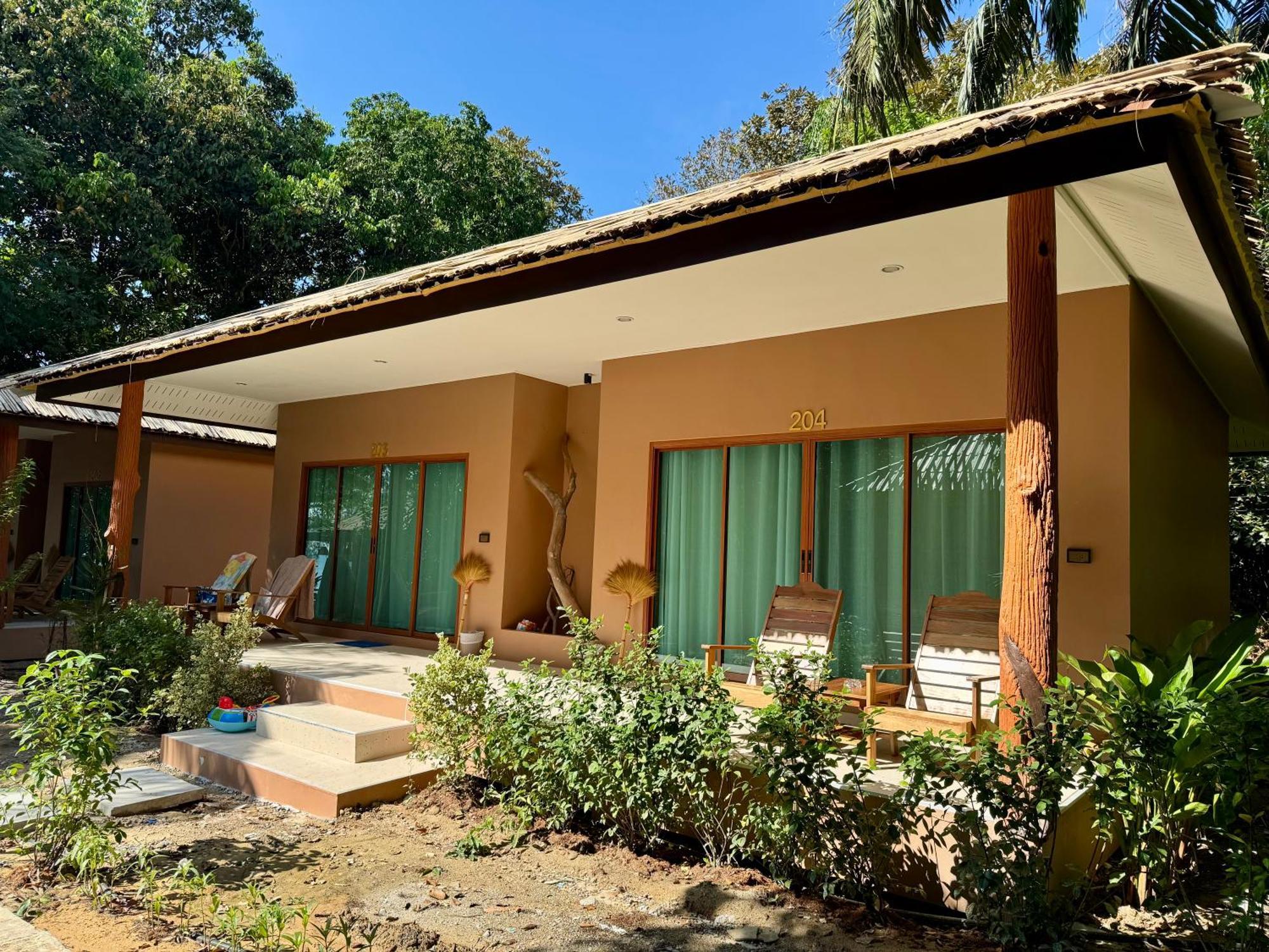 Sunny Cove Beach Resort Koh Phayam Ranong Exterior photo