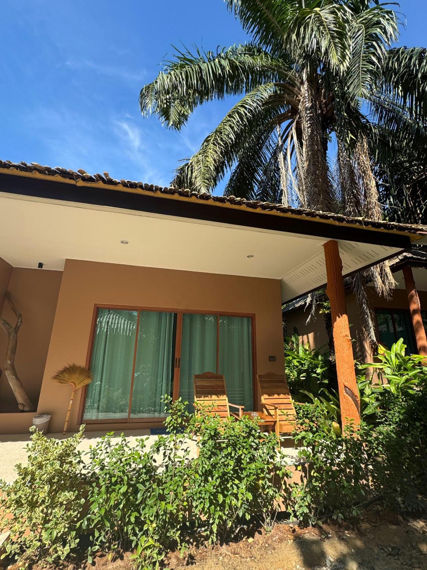 Sunny Cove Beach Resort Koh Phayam Ranong Exterior photo